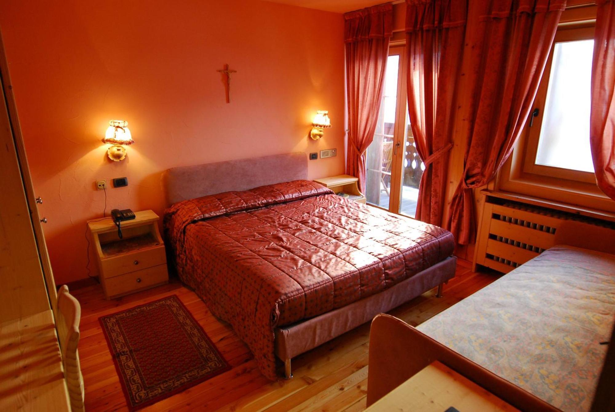 Hotel La Montanina Ливиньо Номер фото
